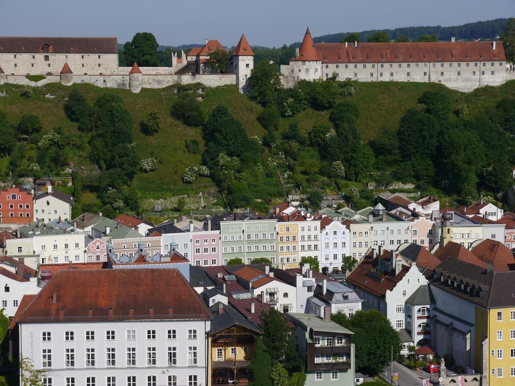 Bayerischer Hof Hotel Burghausen Exterior photo