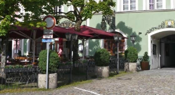 Bayerischer Hof Hotel Burghausen Exterior photo